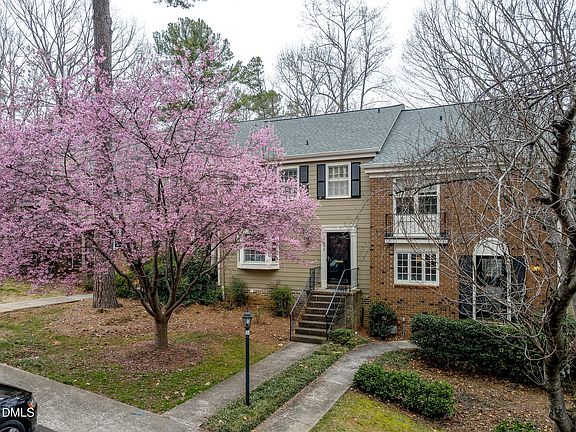 3rd image of 3055 Wycliff Rd