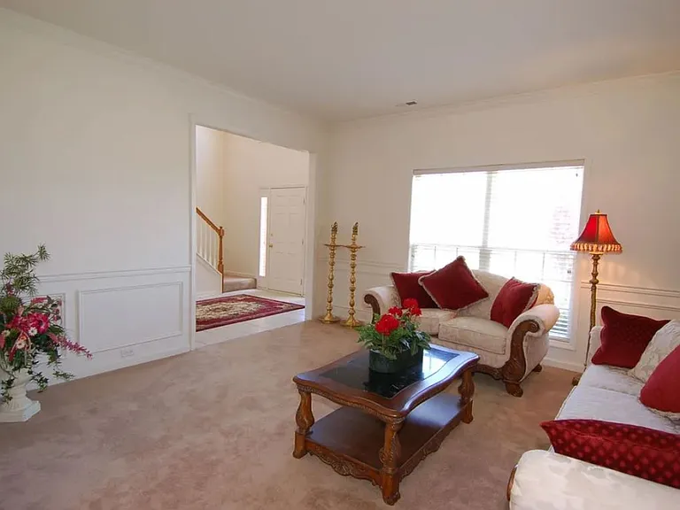 9406 Harlow Ct — Photo 3