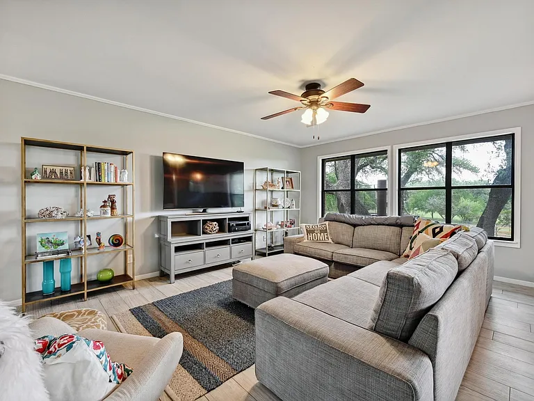 9209 Rock Way Dr — Photo 8