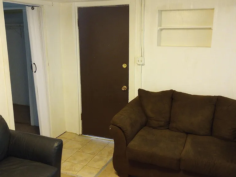 400 Hill St #5 — Photo 3