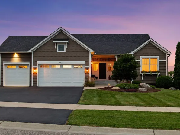 9034 Lakeside Dr, Victoria, MN 55386