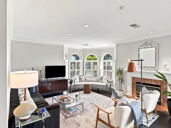 3021 Ransford Cir, Pacific Grove, CA 93950