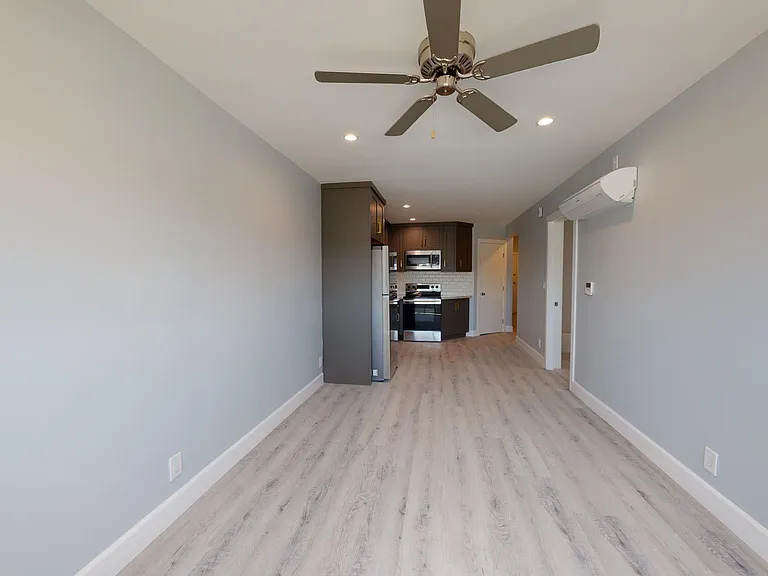 730 S Serrano Ave — Photo 32