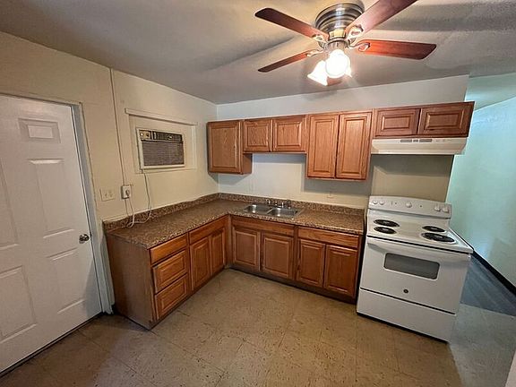 5th image of 413 N Hawthorne St #A