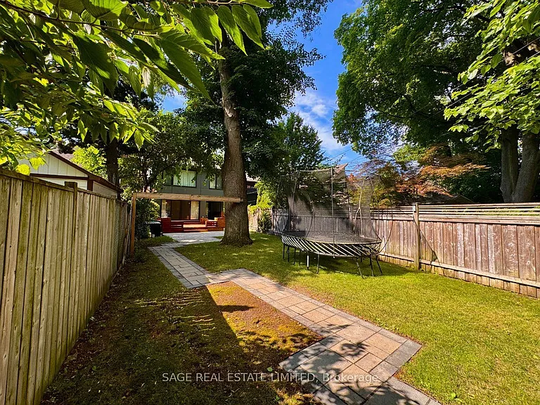 38 Baby Point Rd — Photo 16