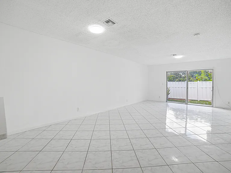 8207 Fairway Rd — Photo 11
