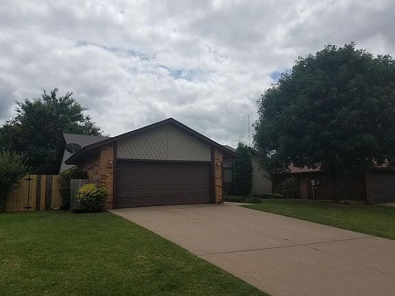 2nd image of 2308 Cypress Ct