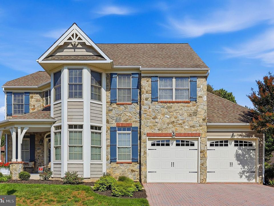1st image of 3027 Palatine Dr