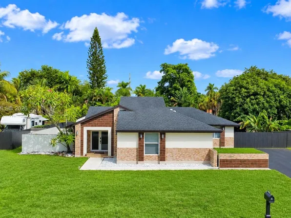15281 SW 153rd St, Miami, FL 33187