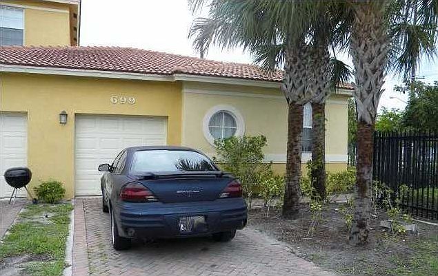 1st image of 699 NW 21st Ave #4