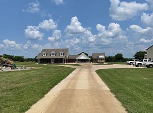 529 County Road 3101, Clarksville, TX 75426