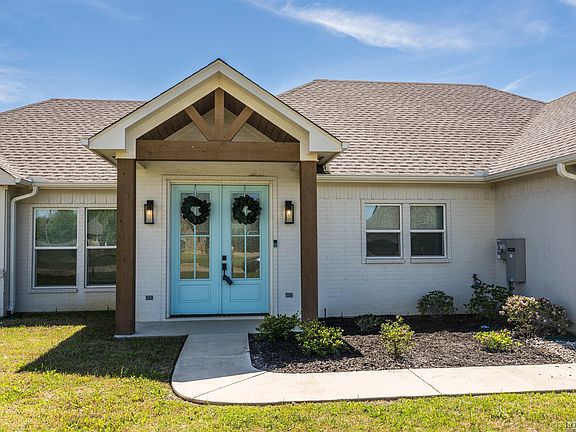 2nd image of 4510 Windsor Park Ln