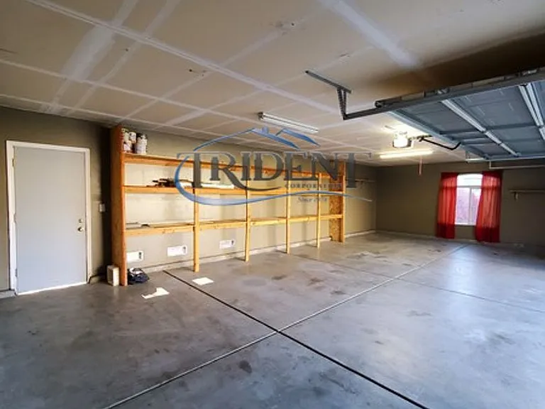 1221 Plumas Links St — Photo 23
