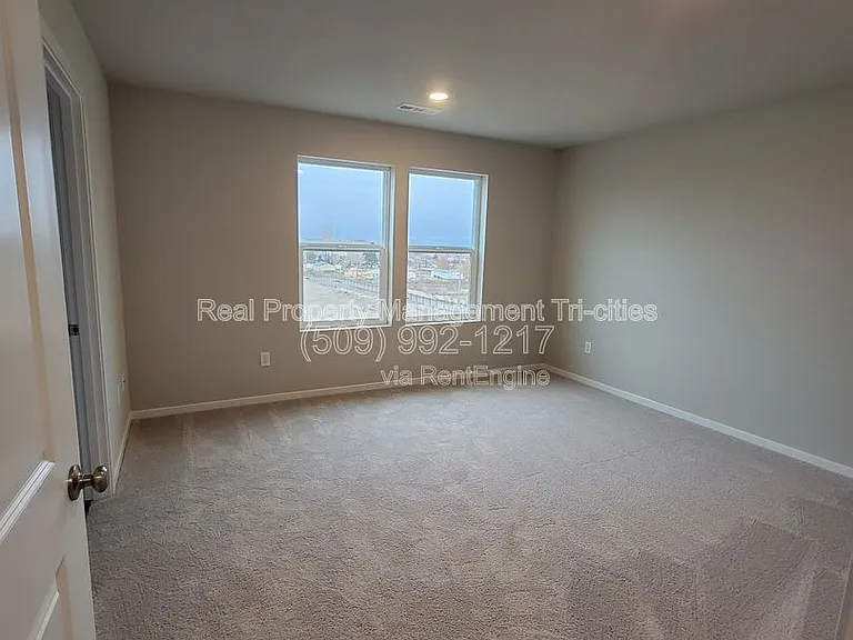 7752 Ranchland Ln — Photo 11