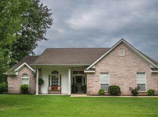 2501 Michelle Dr, Mena, AR 71953