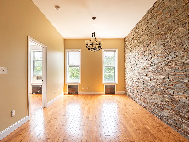 205 Menahan St #3 — Photo 2