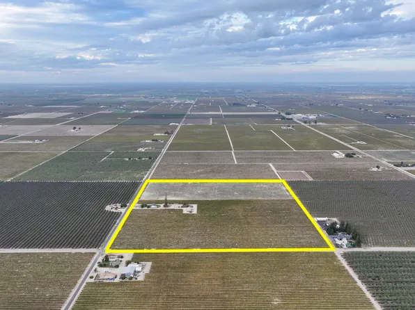11836 S Hughes Avenue, Caruthers, CA 93609