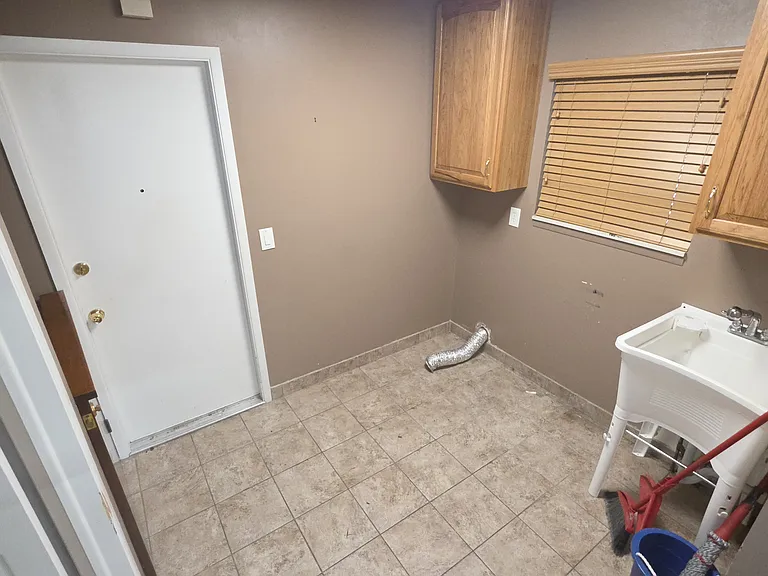 7794 S Royal Ct — Photo 12