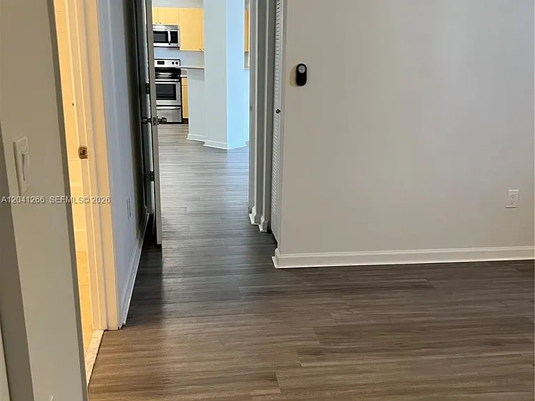 1919 Van Buren St #818A — Photo 17