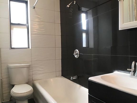 4th image of 11 Midwood St APT A6