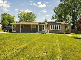 407 S Main St, Camden, MI 49232