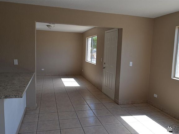 2nd image of 1386 E Kennedy Ln