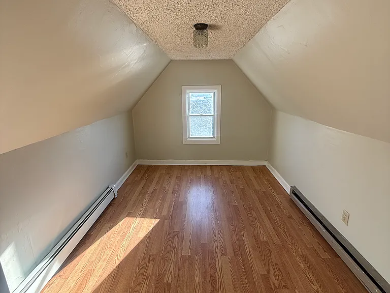 569 Main St #3 — Photo 11