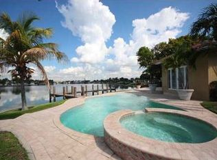 7550 Bayside Ln, Miami Beach, FL 33141