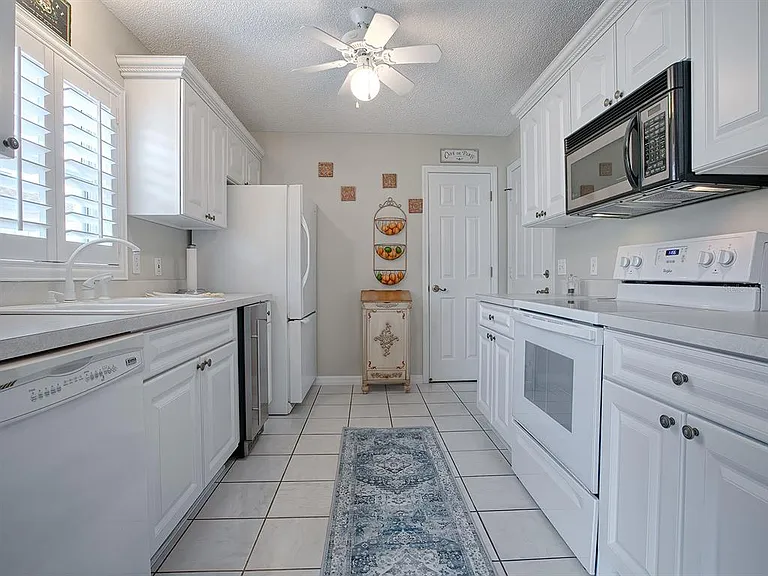 1129 Santa Cruz Dr — Photo 10