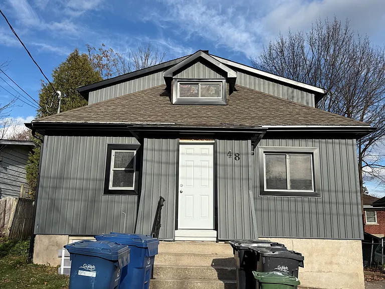 48 Alma St S — Photo 1