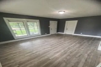 1300 Market St W — Photo 5