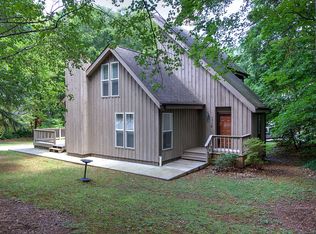 1712 Three Meadows Rd, Greensboro, NC 27455