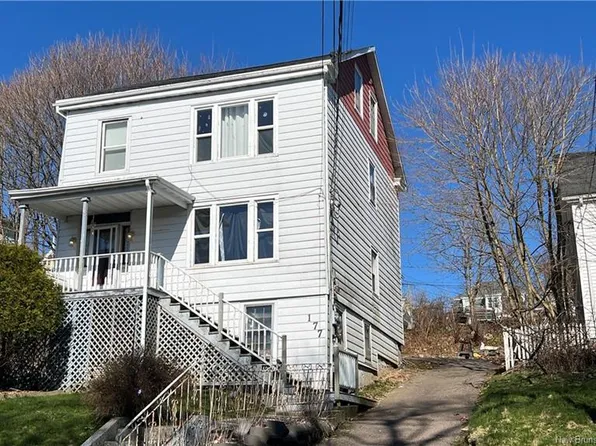 177 Winslow St, Saint John, NB E2M 1W7