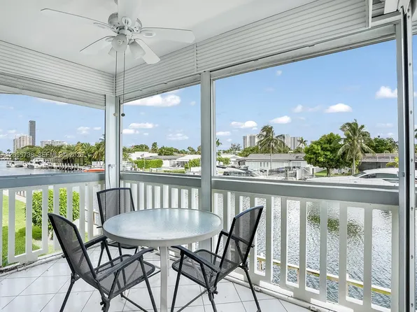 455 Paradise Isle Blvd APT 207, Hallandale Beach, FL 33009
