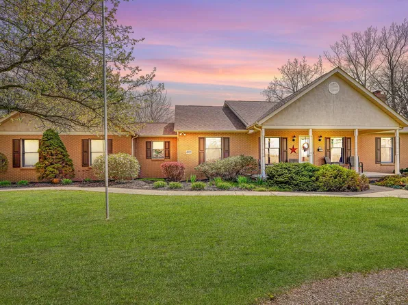 4952 Greengate Dr, Groveport, OH 43125
