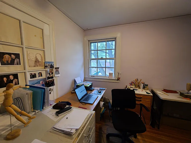 370 Rockingham St — Photo 8