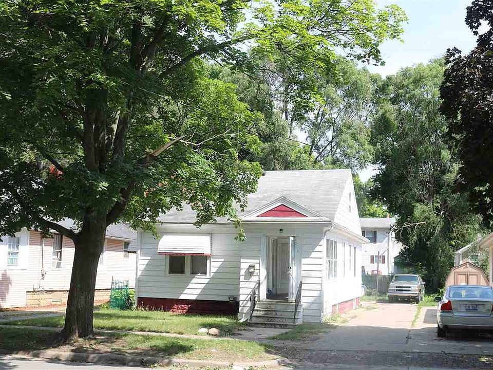 2nd image of 334 E Prospect St