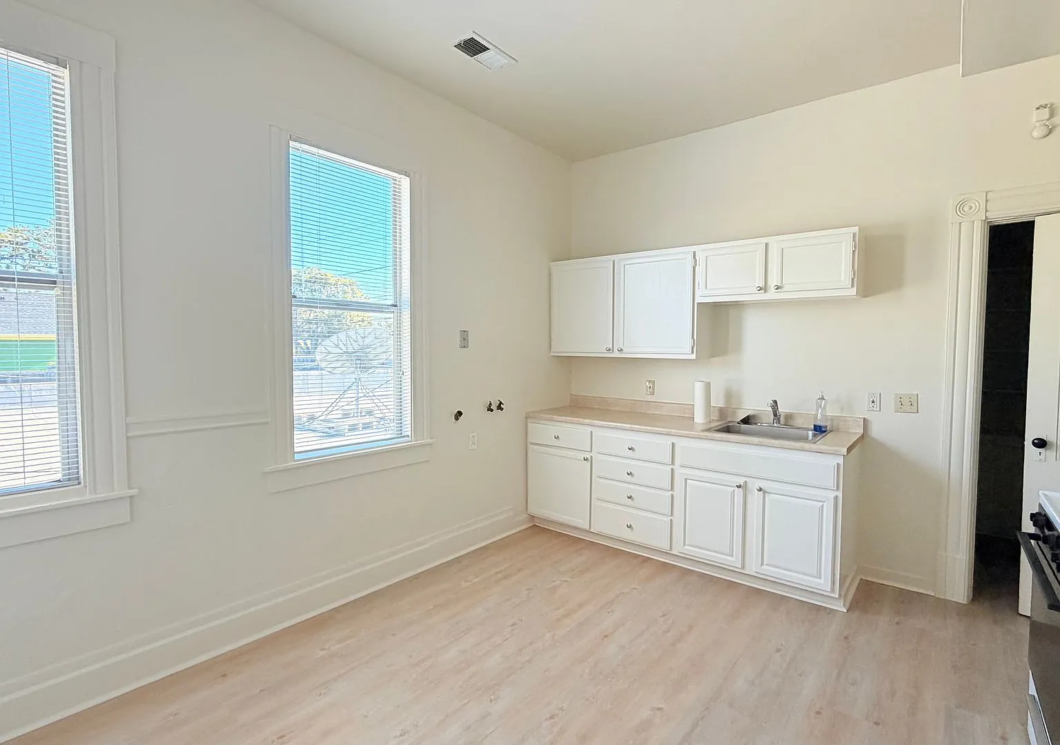1545 Lincoln Ave - 30% Rental Fee — Photo 3