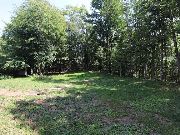 5th image of 110 Maple Blvd