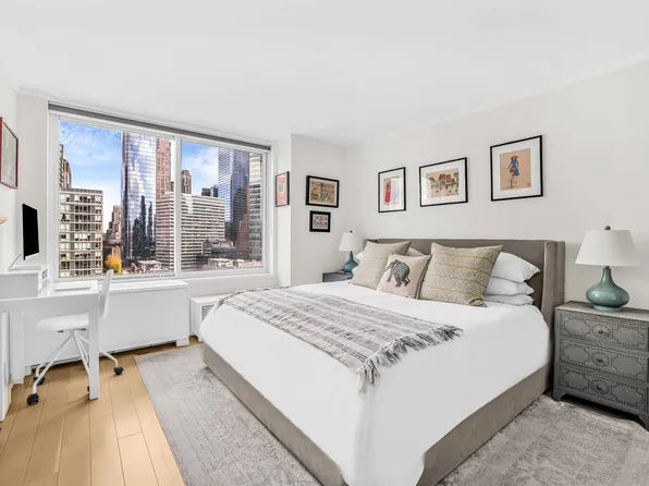 212 Warren Street image 7 of 21