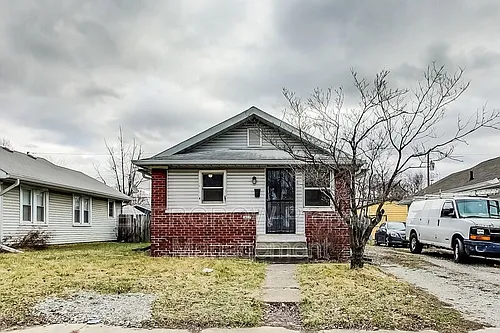 1417 N Denny St Photo 1
