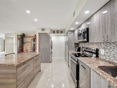 1301 NE 7th St APT 318, Hallandale, FL, 33009