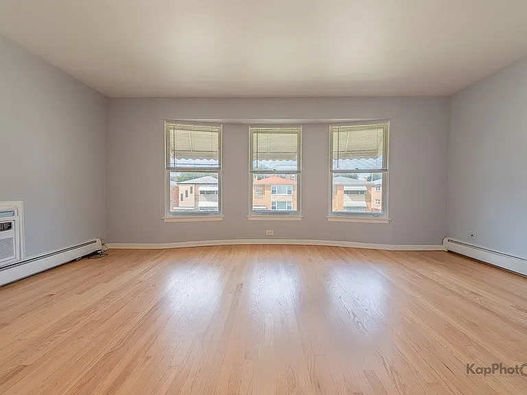 8417 W Berwyn Ave #2 — Photo 10