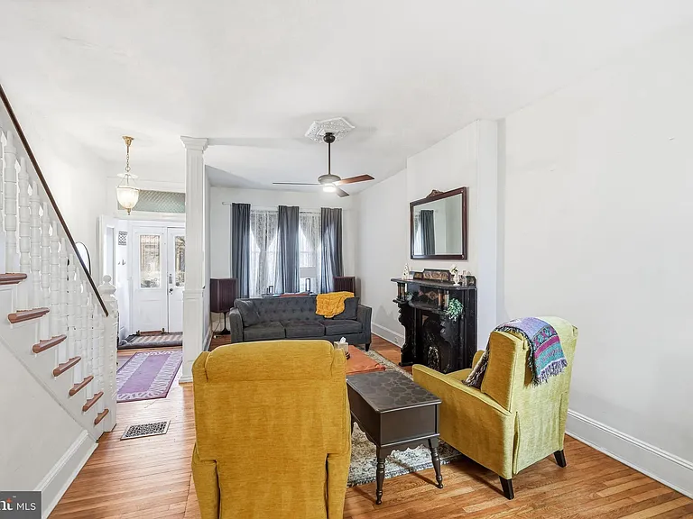 346 E Union St — Photo 8