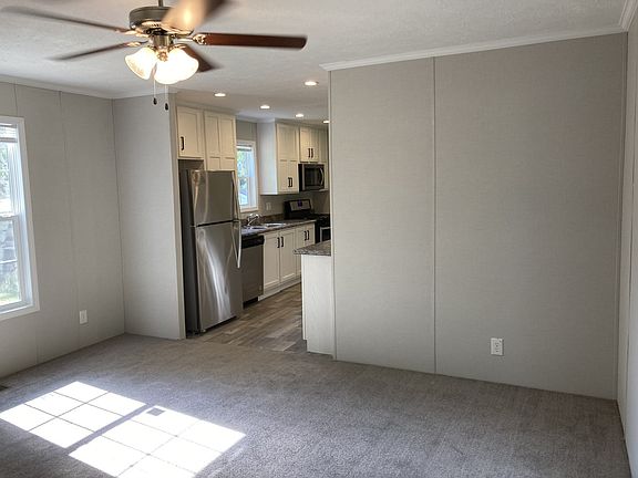 4th image of 417 N 14th Pl #145