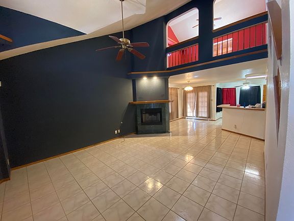 3rd image of 12076 Meadow Gate Dr