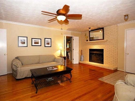 3rd image of 10070 San Lorenzo Ave