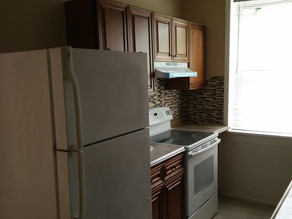 3rd image of 4047 Castleman Ave