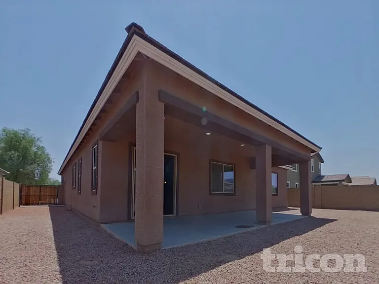 15744 W Pierce St — Photo 16