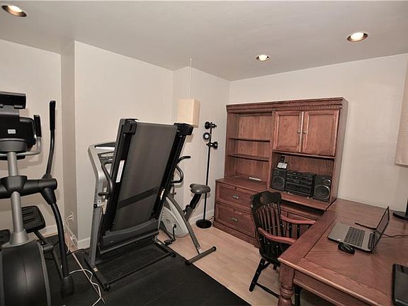 5th image of 120 Idaway Dr